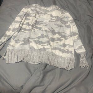 BKE Gray Camo Crew Neck Sweater